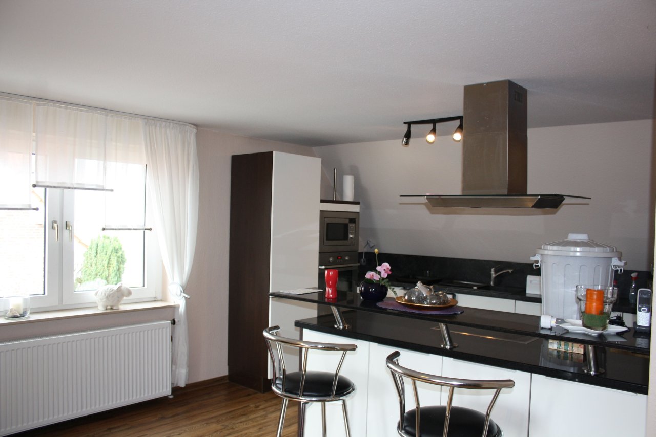 *** Vermietet *** Schöne helle Obergeschoss-Wohnung mit Gartennutzung nach Absprache zu vermieten