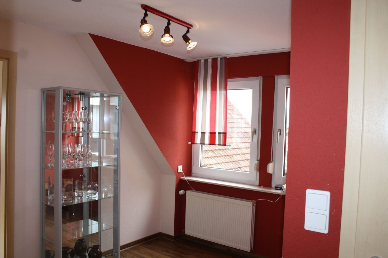 *** Vermietet *** Schöne helle Obergeschoss-Wohnung mit Gartennutzung nach Absprache zu vermieten