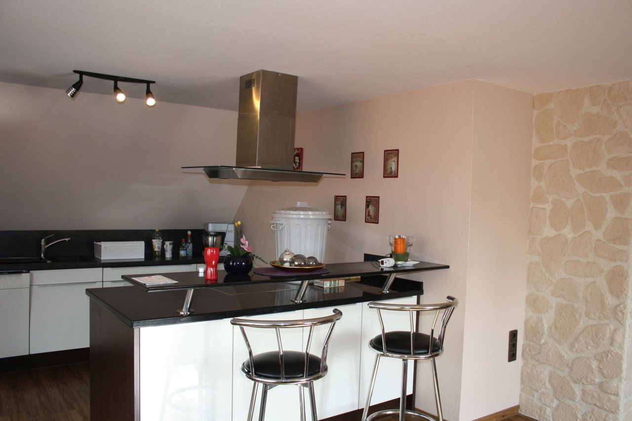 *** Vermietet *** Schöne helle Obergeschoss-Wohnung mit Gartennutzung nach Absprache zu vermieten