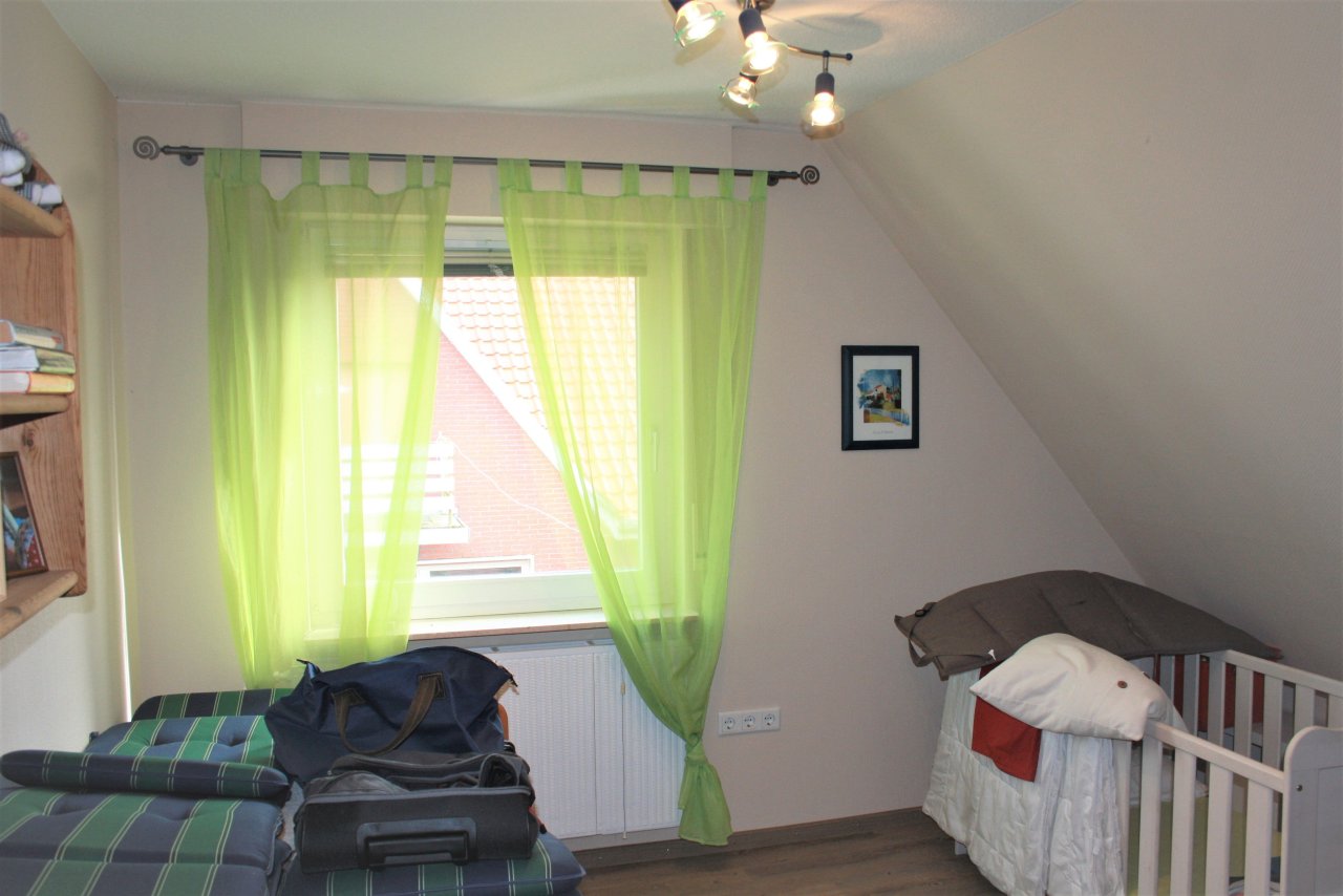 *** Vermietet *** Schöne helle Obergeschoss-Wohnung mit Gartennutzung nach Absprache zu vermieten