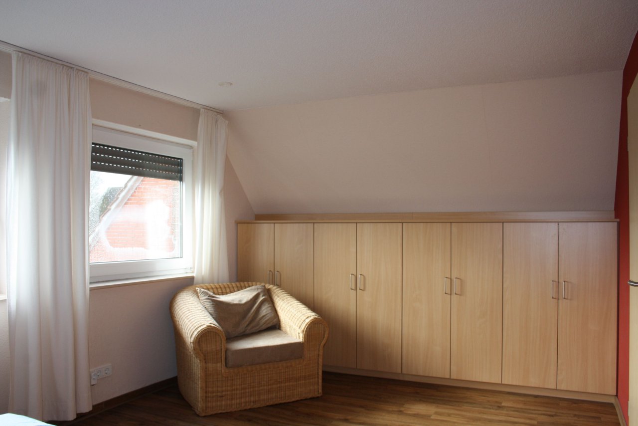 *** Vermietet *** Schöne helle Obergeschoss-Wohnung mit Gartennutzung nach Absprache zu vermieten