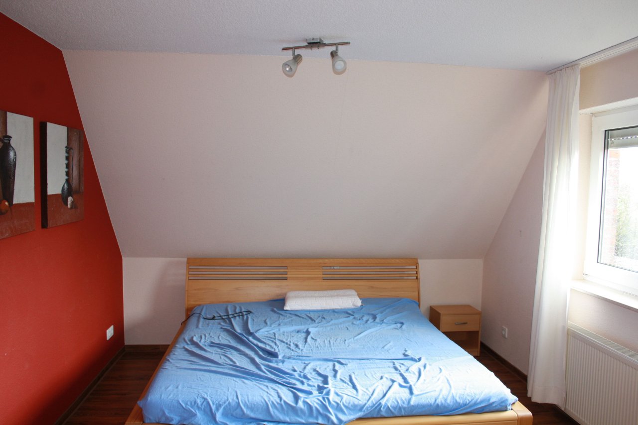 *** Vermietet *** Schöne helle Obergeschoss-Wohnung mit Gartennutzung nach Absprache zu vermieten