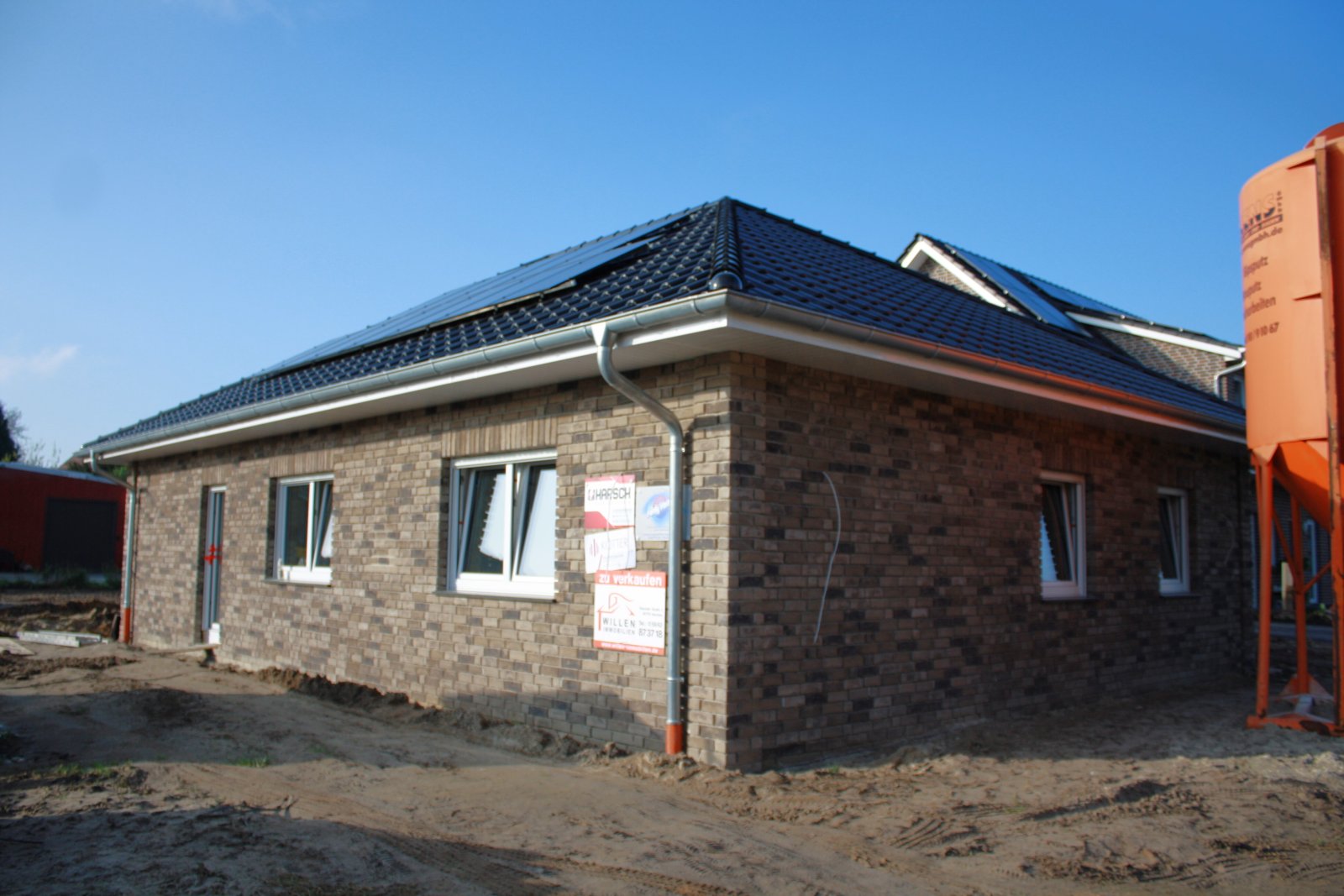 Schlüsselfertiger Bungalow mit Erdwärme und Photovoltaik -Effiziente Energienutzung