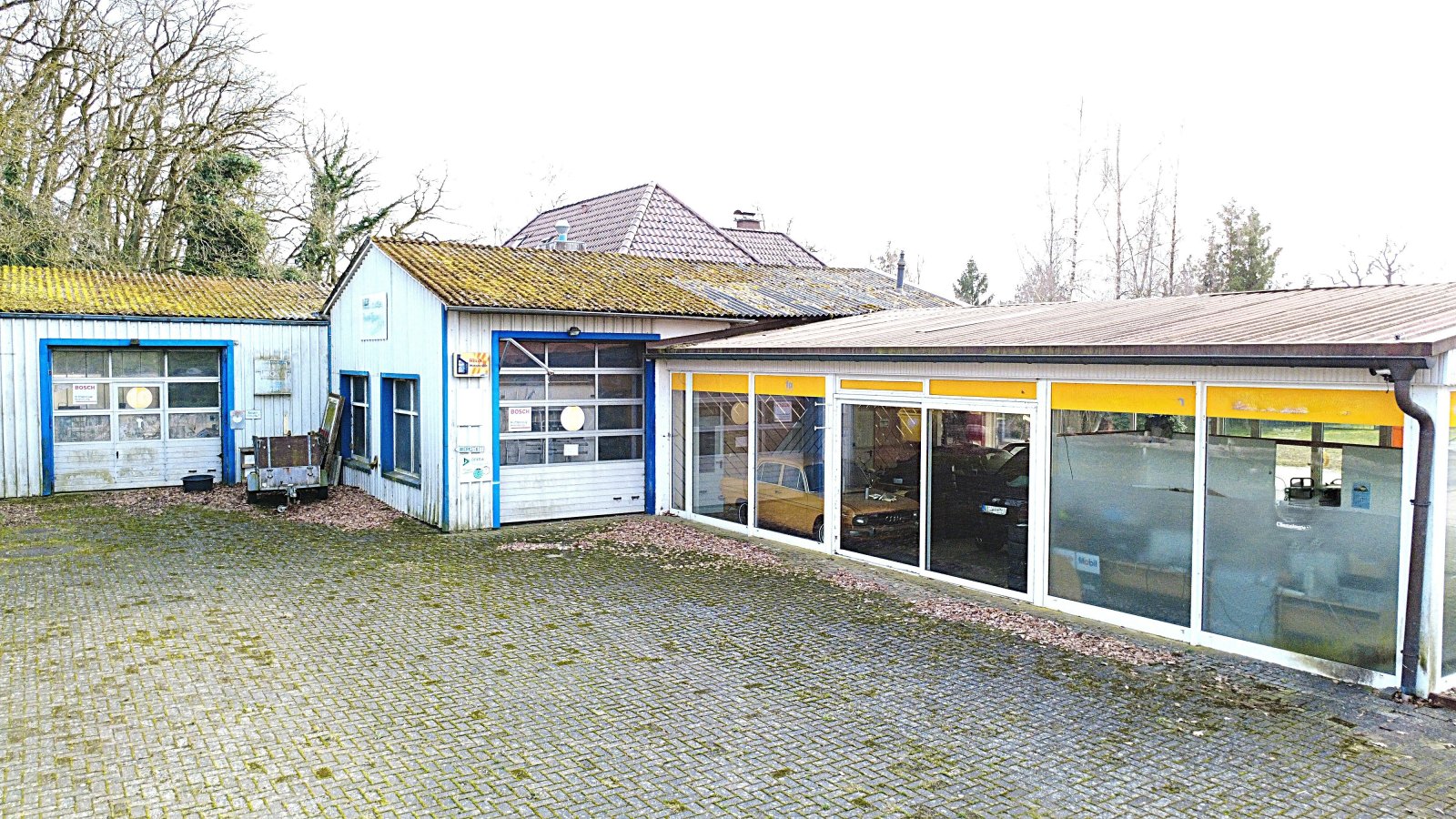 Großzügiges Wohnhaus mit Wintergarten, Poolhaus und vielseitigen Nutzungsmöglichkeiten