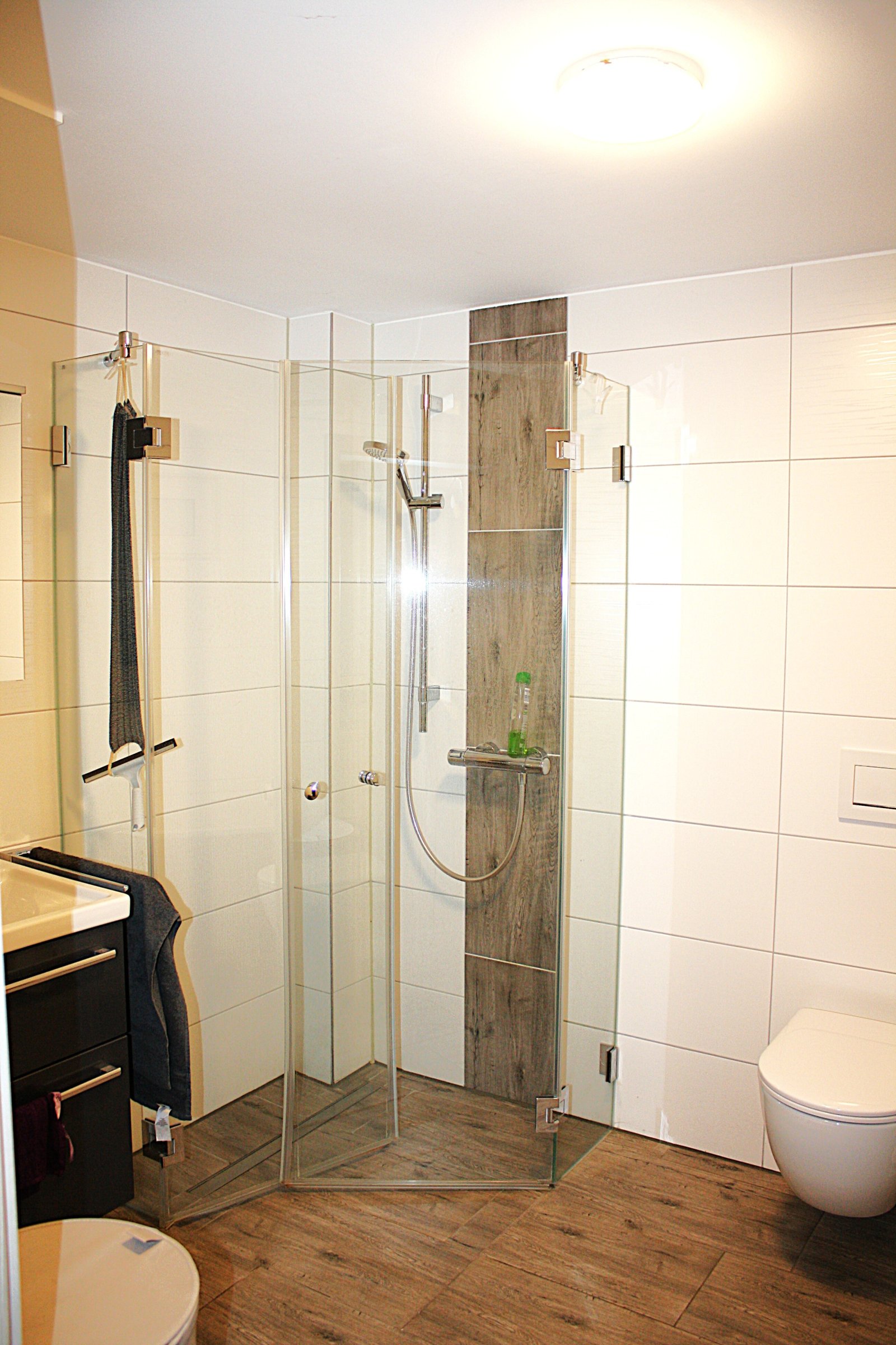 Großzügiges Wohnhaus mit Wintergarten, Poolhaus und vielseitigen Nutzungsmöglichkeiten