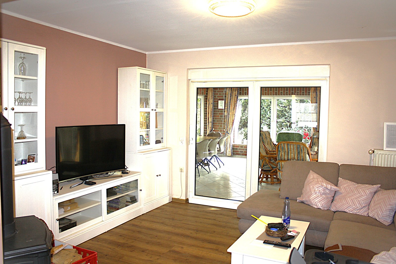 Großzügiges Wohnhaus mit Wintergarten, Poolhaus und vielseitigen Nutzungsmöglichkeiten