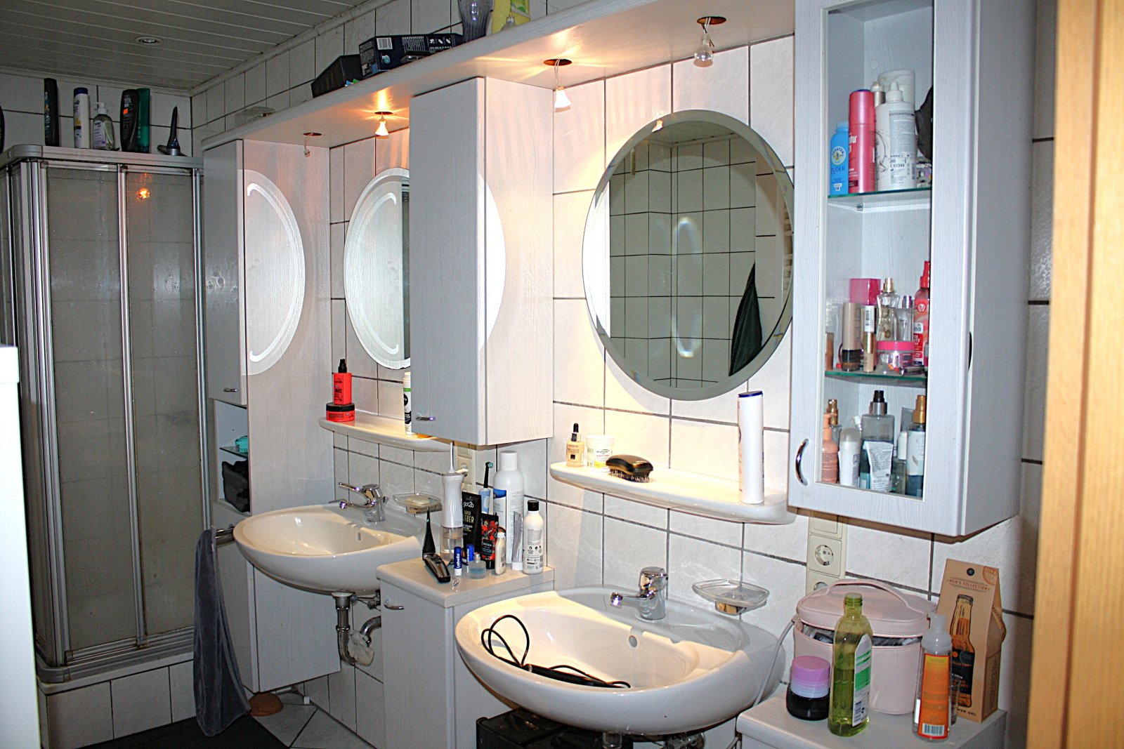 Großzügiges Wohnhaus mit Wintergarten, Poolhaus und vielseitigen Nutzungsmöglichkeiten