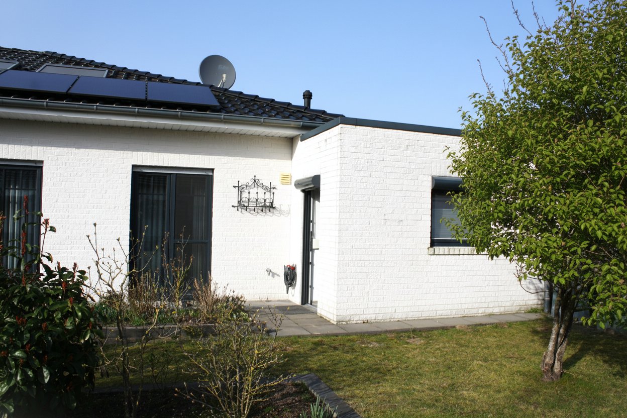 Bungalow in Seenähe ruhig, ebenerdig, modern & sofort bezugsfrei
