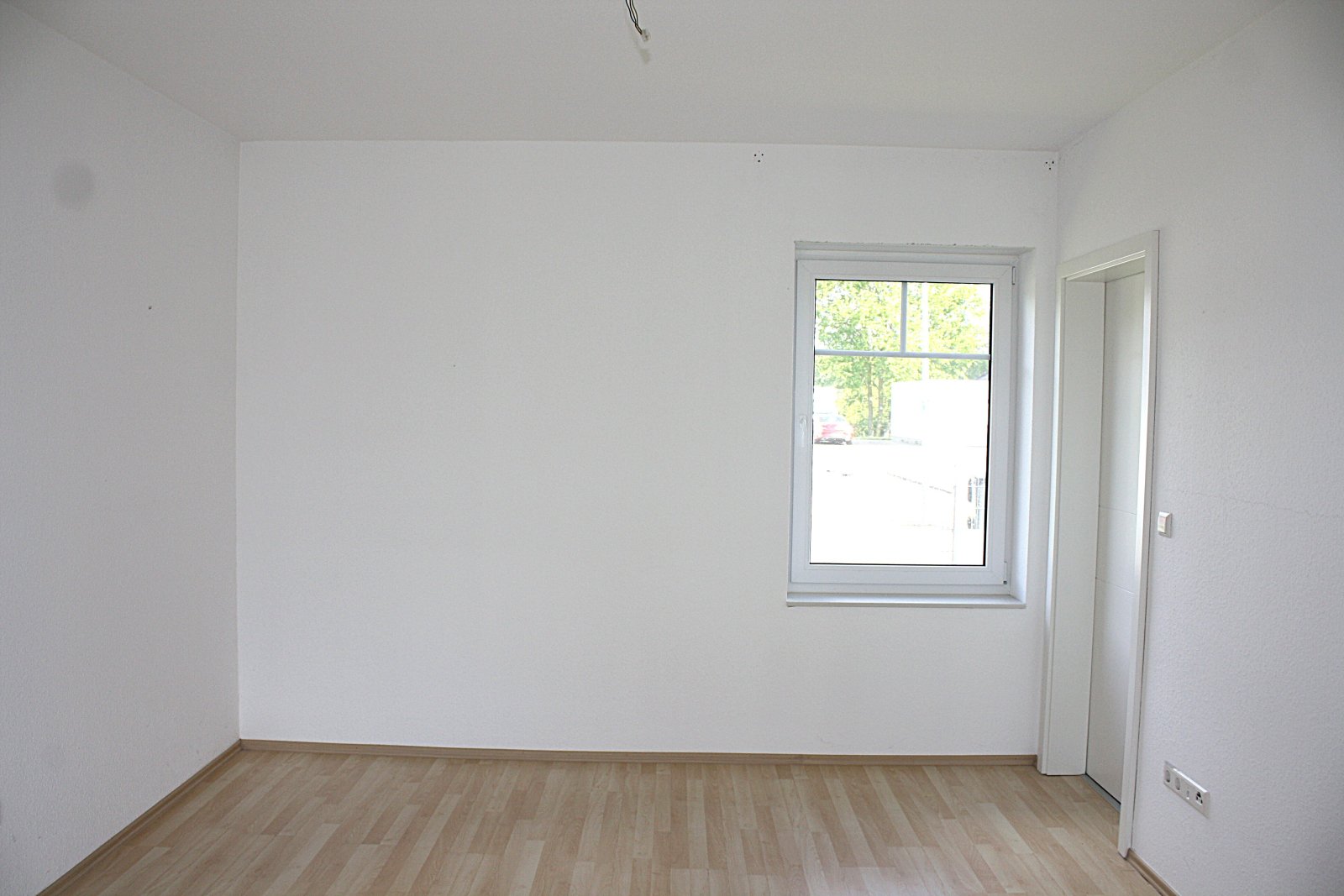 Bungalow in Seenähe ruhig, ebenerdig, modern & sofort bezugsfrei