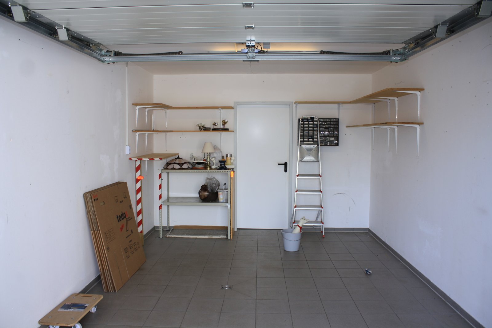 Bungalow in Seenähe ruhig, ebenerdig, modern & sofort bezugsfrei