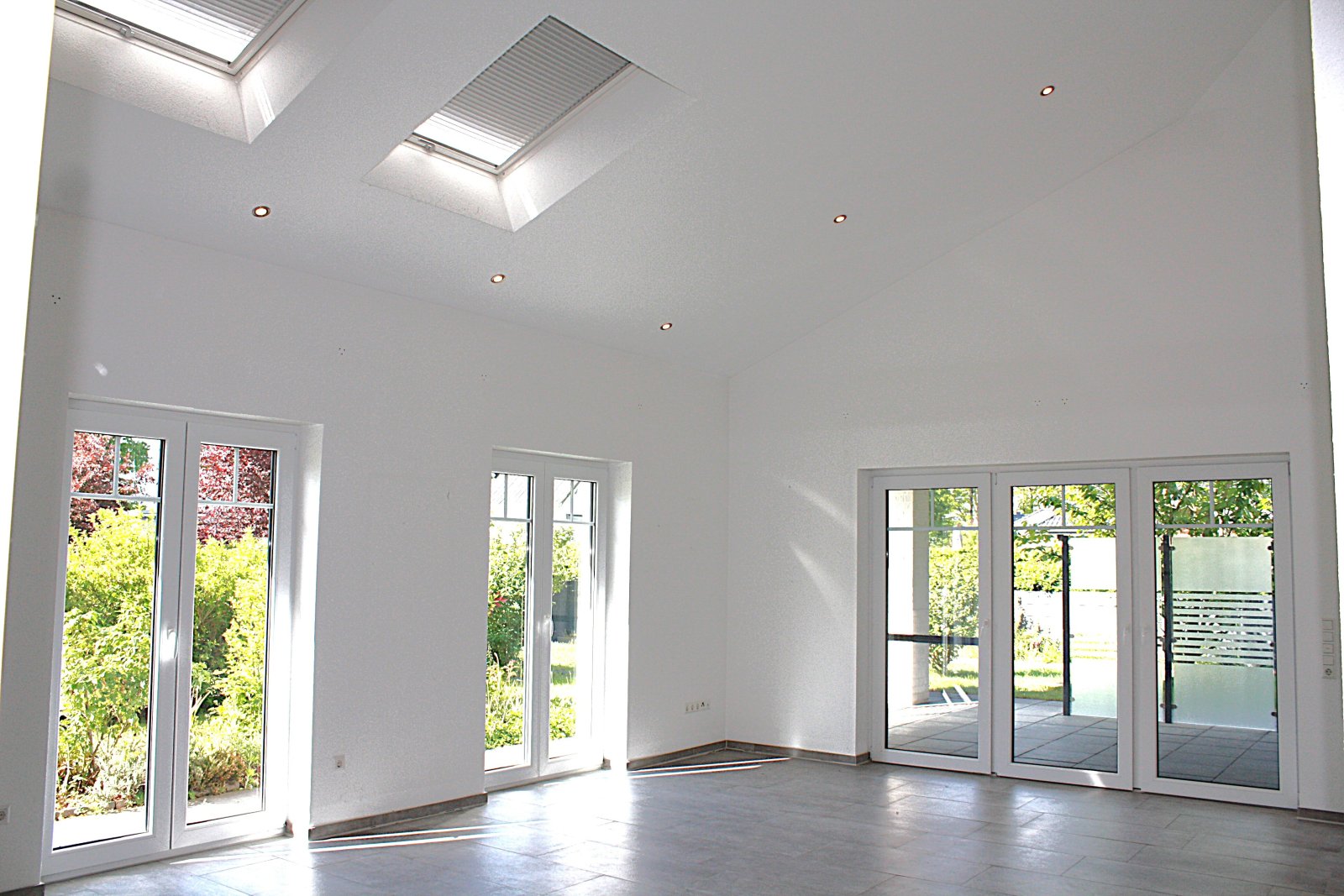 Bungalow in Seenähe ruhig, ebenerdig, modern & sofort bezugsfrei