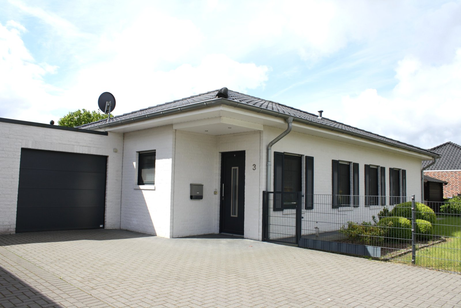 Bungalow in Seenähe ruhig, ebenerdig, modern & sofort bezugsfrei
